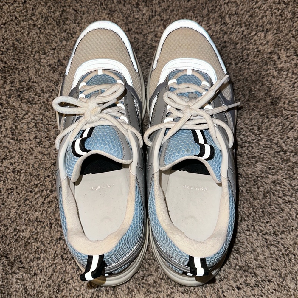 Dior B22 SNEAKER
White and Blue Technical Mesh and Gray Calfskin